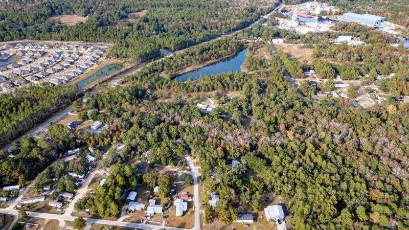 3 bedroom Mobile Home at 78 April Court, April ct, Freeport — photo 4
