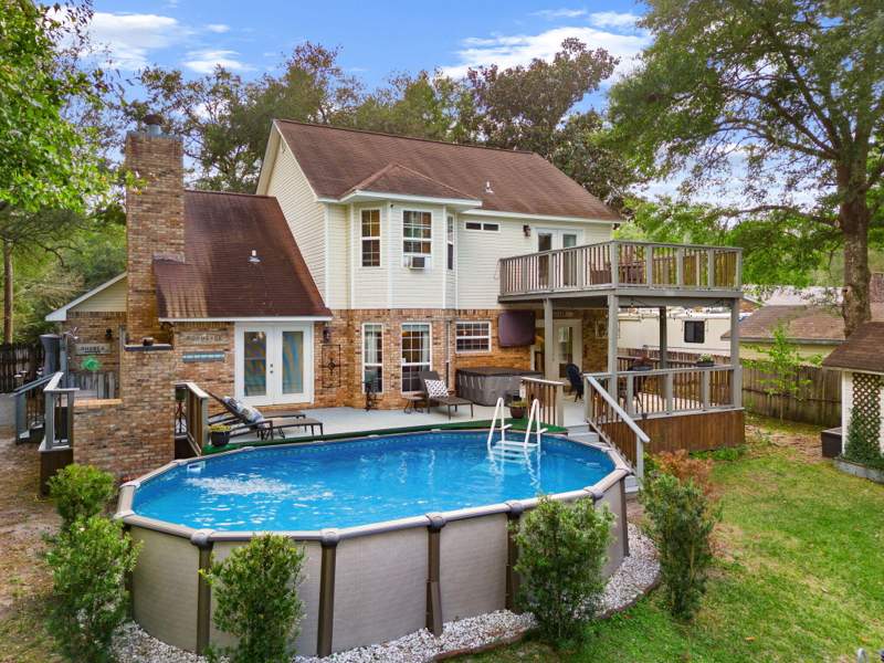 3 bedroom Detached Single Family at 110 Rodney Drive, Lairds 2nd Addn, Freeport — photo 3