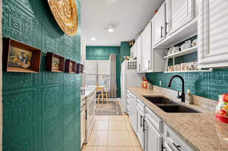 2 bedroom Townhouse at 15284 331 Business Highway #Unit 12A, Palms Of Freeport, Freeport — photo 3