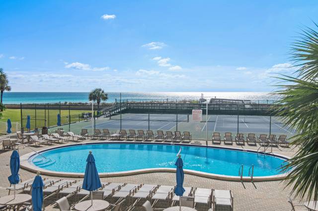 Holiday Surf & Racquet Club