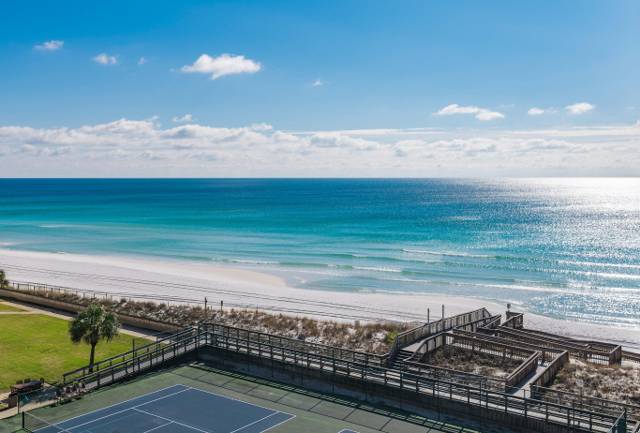 Holiday Surf & Racquet Club