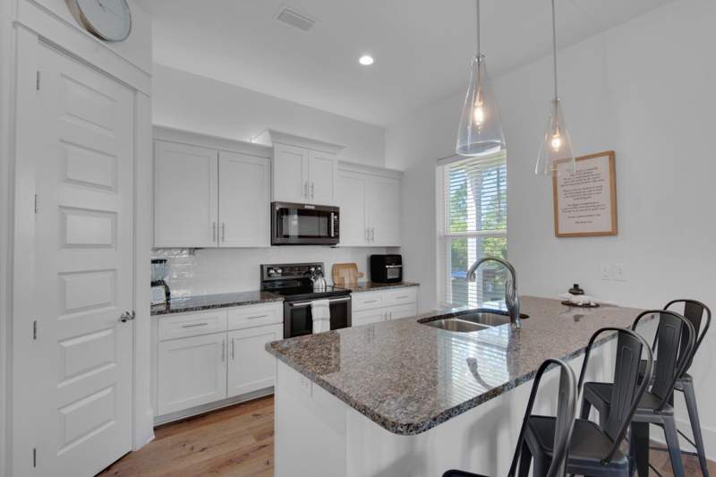 4 bedroom Detached Single Family at 17 lakeland Drive, Frangista Beach, Miramar Beach — photo 5