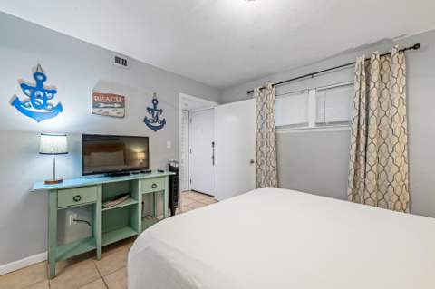 1114 Santa Rosa Boulevard #309, Fort Walton Beach FL - photo 13 of 52