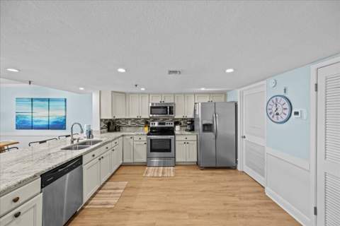 554 Coral Court #Unit 602, Fort Walton Beach FL - photo 8 of 57