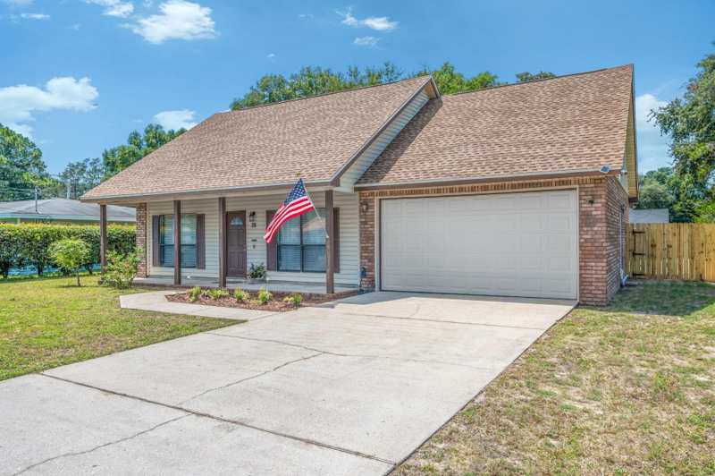 4 bedroom Detached Single Family at 38 NW Poulton Drive, Viking Manor Ph 1, Fort Walton Beach — photo 1