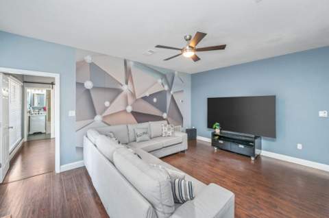 38 NW Poulton Drive, Fort Walton Beach FL - photo 9 of 36
