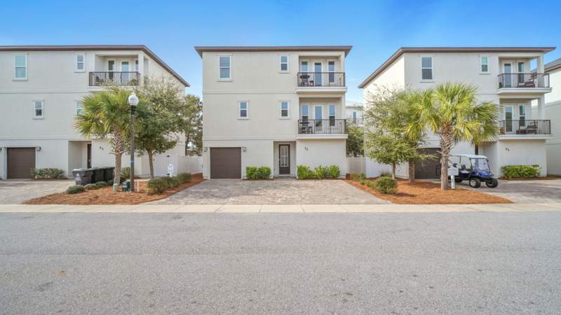 4 bedroom Detached Single Family at 72 Ciboney Street, Hidden Palms, Miramar Beach — photo 2