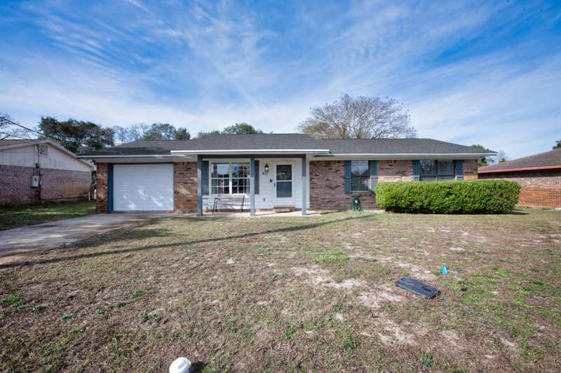 3 bedroom Detached Single Family at 827 Blvd De L Orleans, Chateau Pres De La Mer, Mary Esther — photo 1