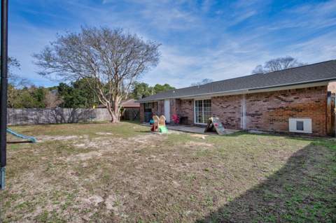 827 Blvd De L Orleans, Mary Esther FL - photo 24 of 26