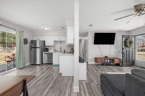 827 Blvd De L Orleans, Mary Esther FL - photo 10 of 26