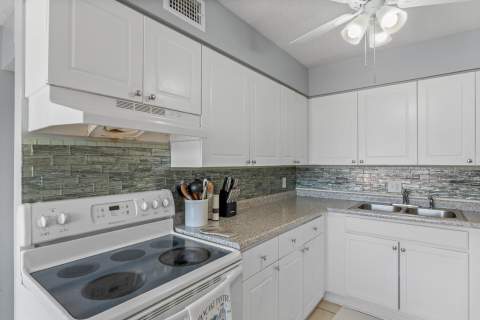 210 Pelham Road #Unit 220A, Fort Walton Beach FL - photo 9 of 40