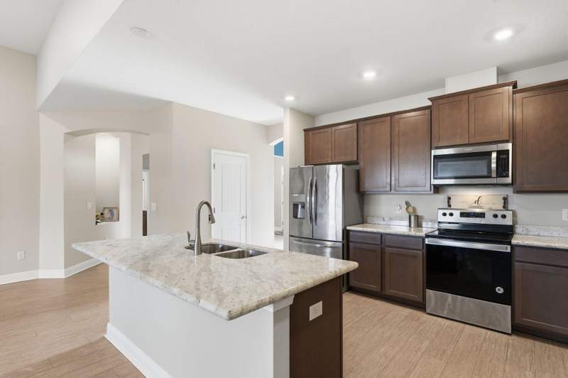 3 bedroom Detached Single Family at 334 Tournament Lane, Windswept Estates, Freeport — photo 5