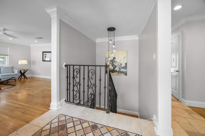 5 bedroom Detached Single Family at 640 W Sunset Boulevard, Sunset Strip, Fort Walton Beach — photo 5