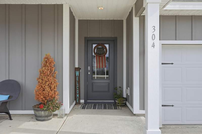 4 bedroom Detached Single Family at 304 Perimeter Place, Ashton Park Ph I, Freeport — photo 4