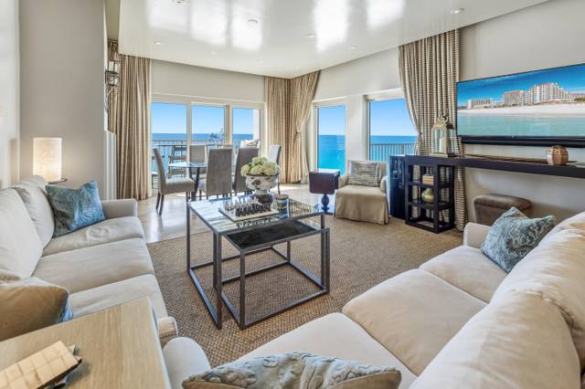 Tops'l Beach Manor