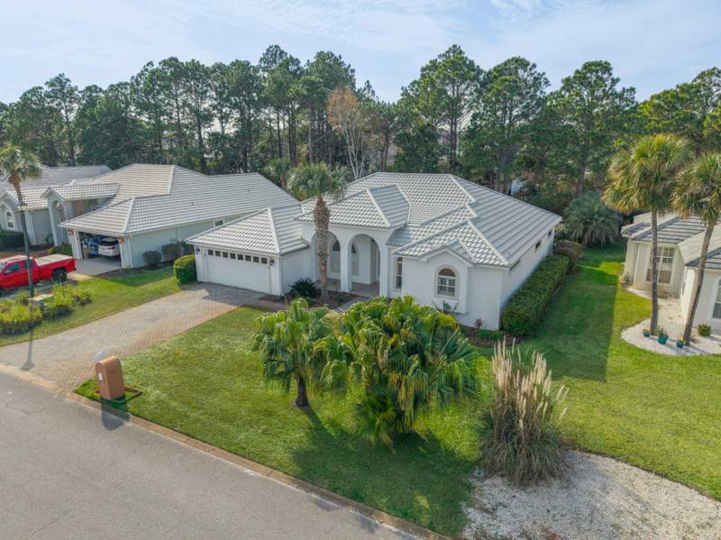 3 bedroom Detached Single Family at 927 Emerald Bay Drive, Emerald Bay Ph 1-B, Destin — photo 4