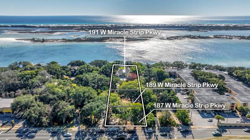 5 bedroom Detached Single Family at 191 W Miracle Strip Parkway, Nonesuch Way, Mary Esther — photo 2