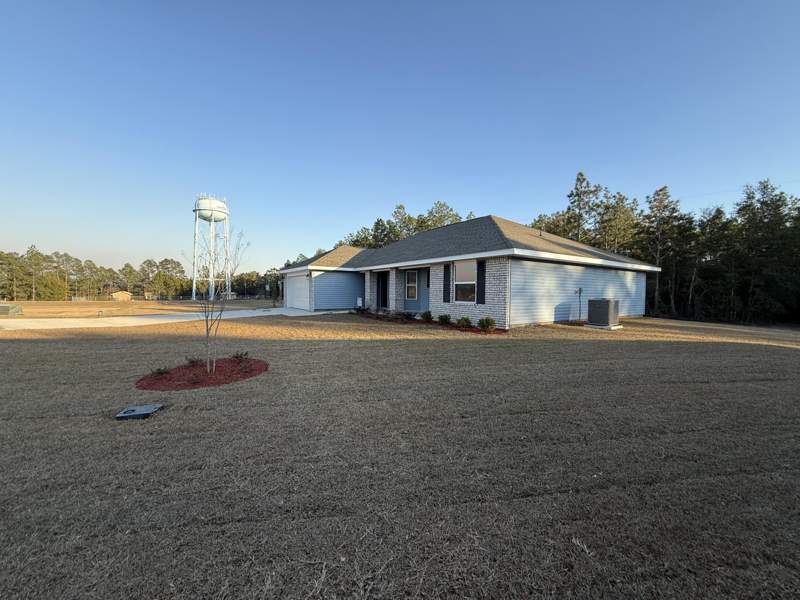 3 bedroom Detached Single Family at 6131 Buckshot Drive, Ashton View, Crestview — photo 5