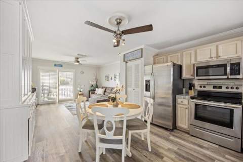 1330 Miracle Strip Parkway #212, Fort Walton Beach FL - photo 8 of 39