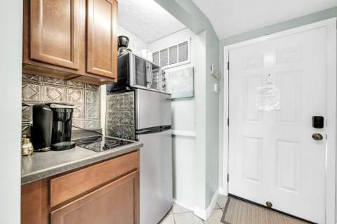 214 SW Miracle Strip Parkway #B104, Fort Walton Beach FL - photo 16 of 29