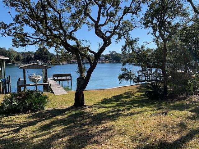 3 bedroom Detached Single Family at 506 Amelia Street, Beg 896 Ft S Of NW Cor Sec E85.12 Ft S223.28 Ft to W/E, Fort Walton Beach — photo 1