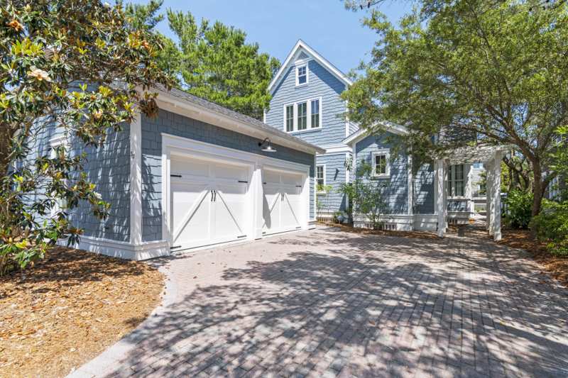 4 bedroom Detached Single Family at 30 N Shingle Lane, Watersound Beach, Watersound — photo 1