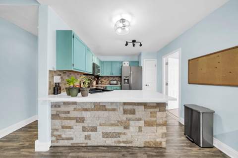 1059 Windmill Drive, Fort Walton Beach FL - photo 11 of 28