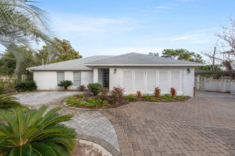 4 bedroom Detached Single Family at 189 N Beach Drive, Gulf Pines, Miramar Beach — photo 3