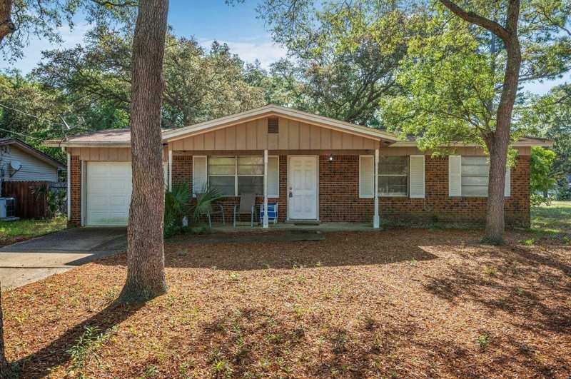 3 bedroom Detached Single Family at 50 Berwick Circle, Port Dixie, Shalimar — photo 1