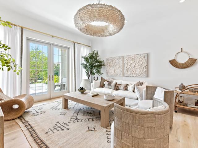 45 W Solaire Way #103