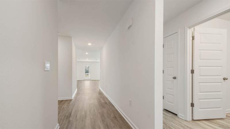 4 bedroom Detached Single Family at 59 Foxtrail Run, Ashton Park Phase III, Freeport — photo 2