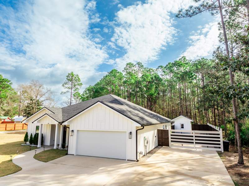 4 bedroom Detached Single Family at 192 Bayou Circle, Emerald Shores, Freeport — photo 3