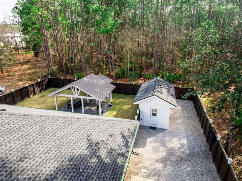 4 bedroom Detached Single Family at 192 Bayou Circle, Emerald Shores, Freeport — photo 5