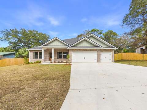 324 Hillcrest Avenue, home for sale in Valparaiso 32580