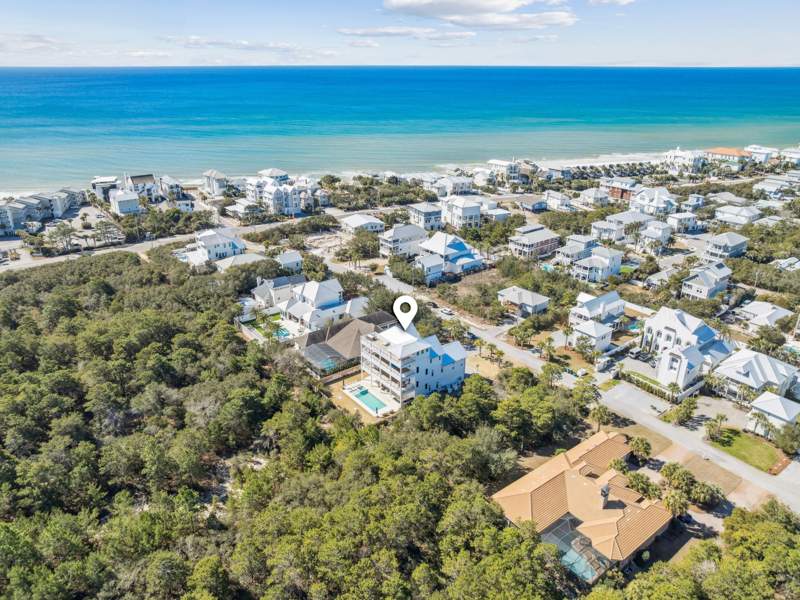 8 bedroom Detached Single Family at 100 Brenda Lane, Seascape S/D, Inlet Beach — photo 2