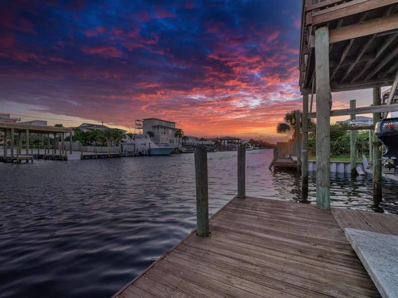 4 bedroom Detached Single Family at 524 Vera Cruz Drive, Holiday Isle, Destin — photo 2