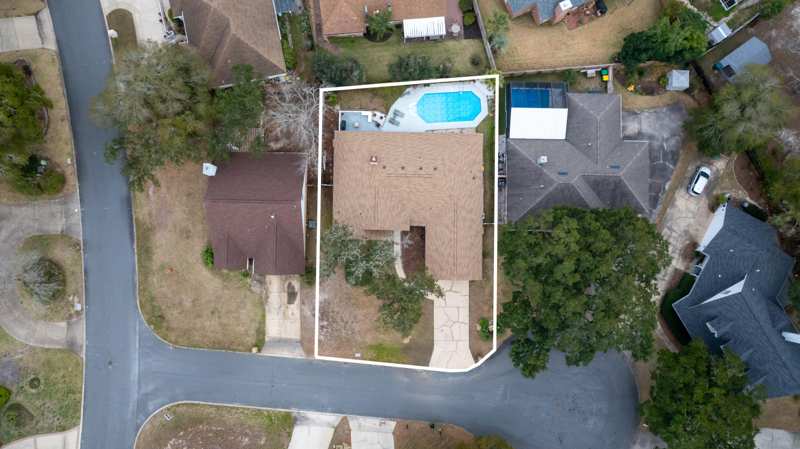 4 bedroom Detached Single Family at 2810 Lee Trevino Court, Lake Pointe, Shalimar — photo 1