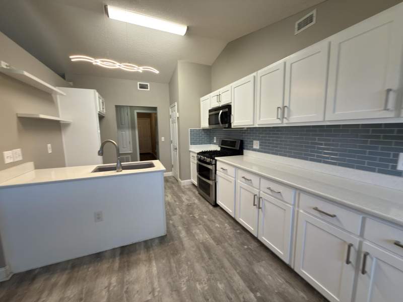 4 bedroom Detached Single Family at 2673 Paddock Circle, Silver Oaks Ph 2, Crestview — photo 3