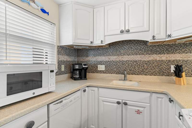 1 bedroom Condominium at 770 Sundial Court #Unit 206, Emerald Isle, Fort Walton Beach — photo 3