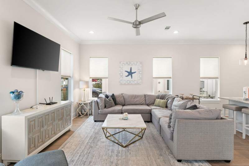 4 bedroom Detached Single Family at 33 Sunset Key Court, Sunset Key Cottages, Inlet Beach — photo 2