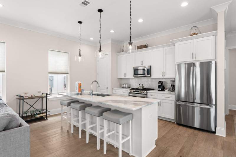 4 bedroom Detached Single Family at 33 Sunset Key Court, Sunset Key Cottages, Inlet Beach — photo 4
