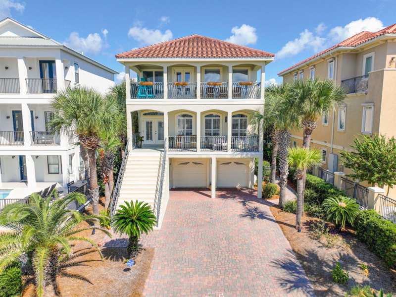 4 bedroom Detached Single Family at 17 Sandy Dune Circle, Emerald Dunes, Miramar Beach — photo 1