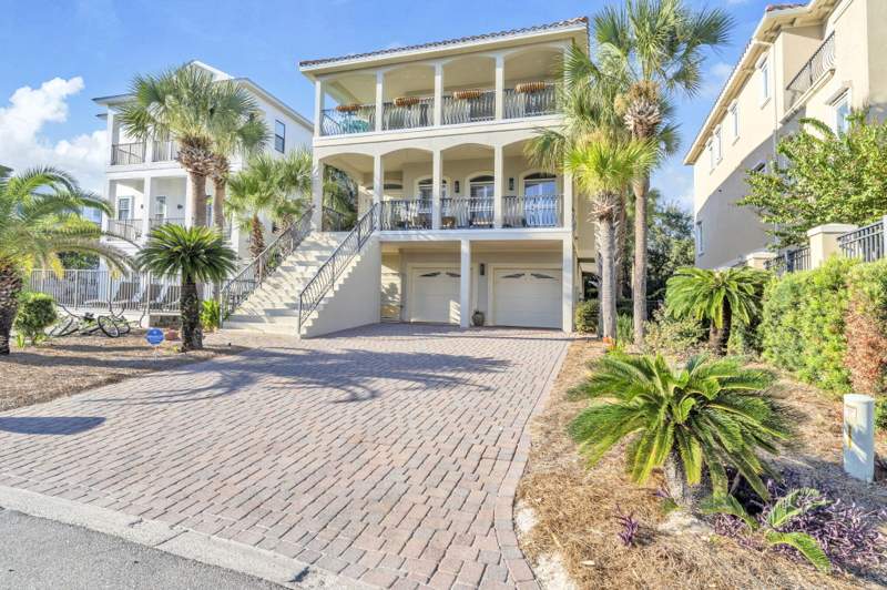 4 bedroom Detached Single Family at 17 Sandy Dune Circle, Emerald Dunes, Miramar Beach — photo 2