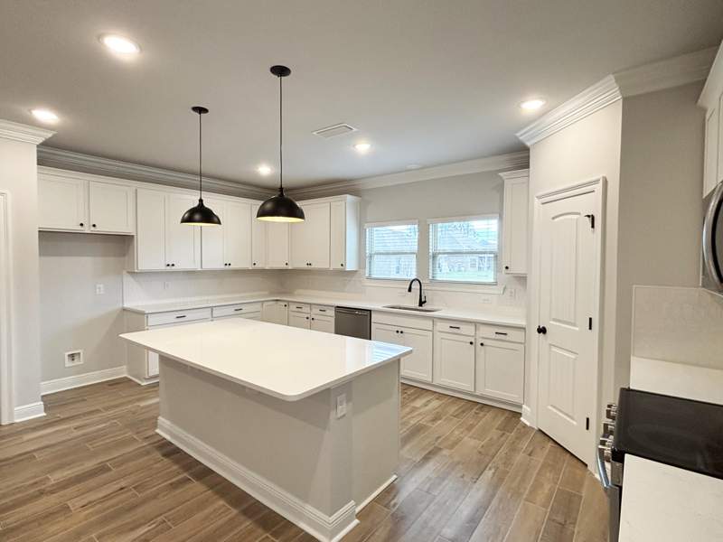 5 bedroom Detached Single Family at 303 E Tweet Street, Hammock Bay - Bird Song, Freeport — photo 5