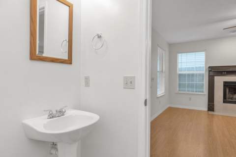 1708 Colonial Court, Fort Walton Beach FL - photo 13 of 30