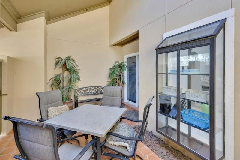 2 bedroom Townhouse at 5151 Beachwalk Circle, Beachwalk Villas Ph 05, Miramar Beach — photo 2