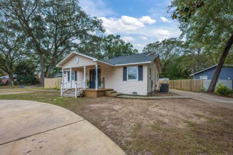 255 Edge Avenue, Valparaiso FL - photo 8 of 72