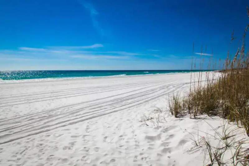 6 bedroom Detached Single Family at 261 Open Gulf Street, Buena Vista, Miramar Beach — photo 4