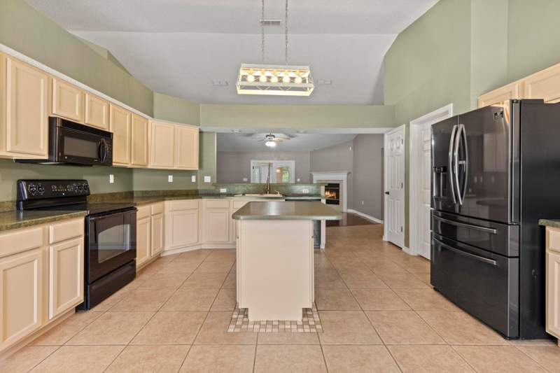 3 bedroom Detached Single Family at 1177 Blackberry Circle, Countrywood Est, Baker — photo 5