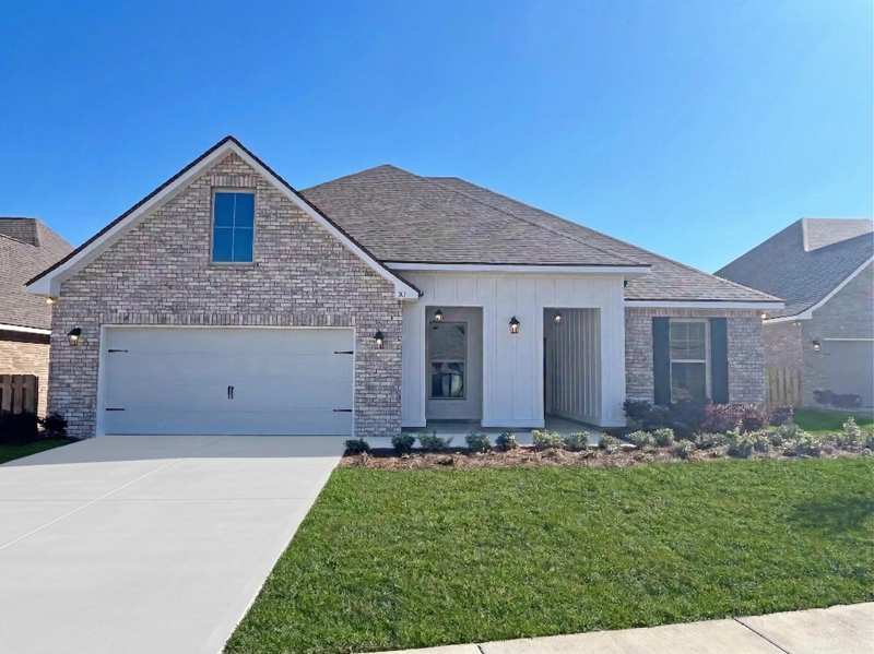 5 bedroom Detached Single Family at 303 E Tweet Street, Hammock Bay - Bird Song, Freeport — photo 1